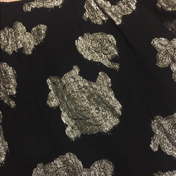 Lucky Brand Silver Flower Tank - Picture 5 of 6