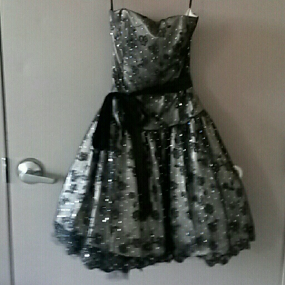 Formal cocktail dress