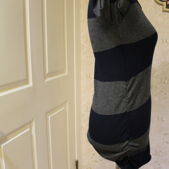 Fitted Sweater Tunic Top - Picture 3 of 3