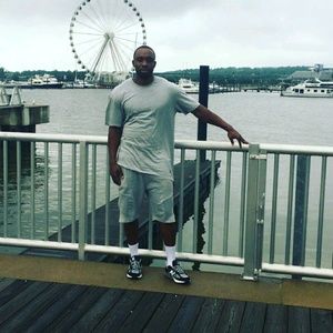 Meet your Posher, Lloyd