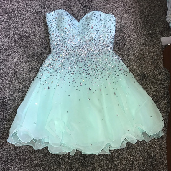 Homecoming Dress - Picture 1 of 2