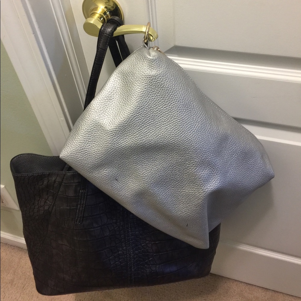 Reversible Tote - Picture 2 of 3