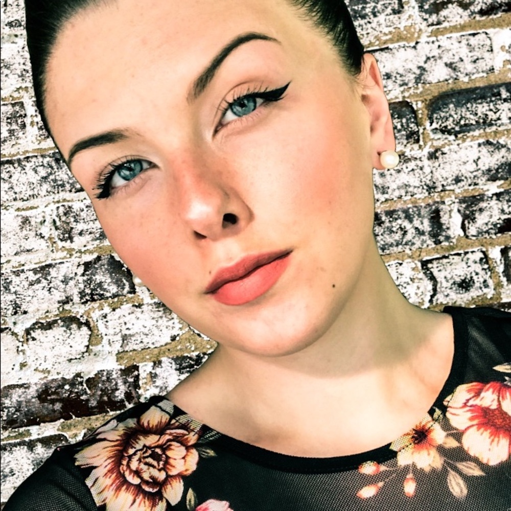 Meet your Posher, Renaye