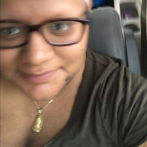 Meet your Posher, Karina