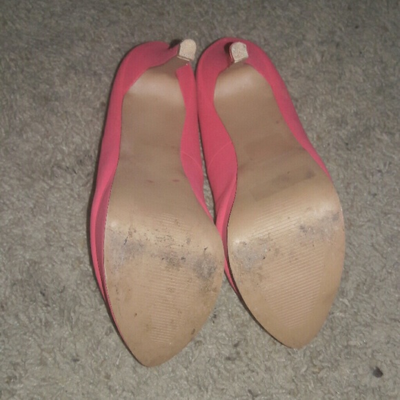 Red 5" Heels - Picture 3 of 3