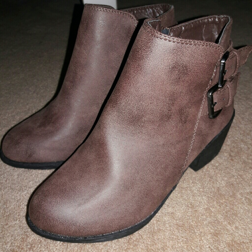 ankle boots