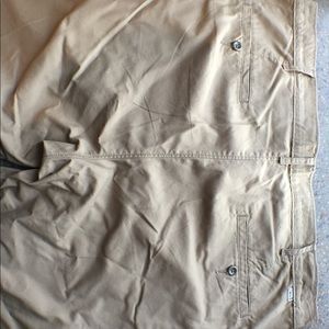 Levi's Men's Flat front waist 40 shorts BRANDNEW👹