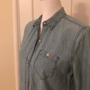 Gap 1969 cotton button up Blouse