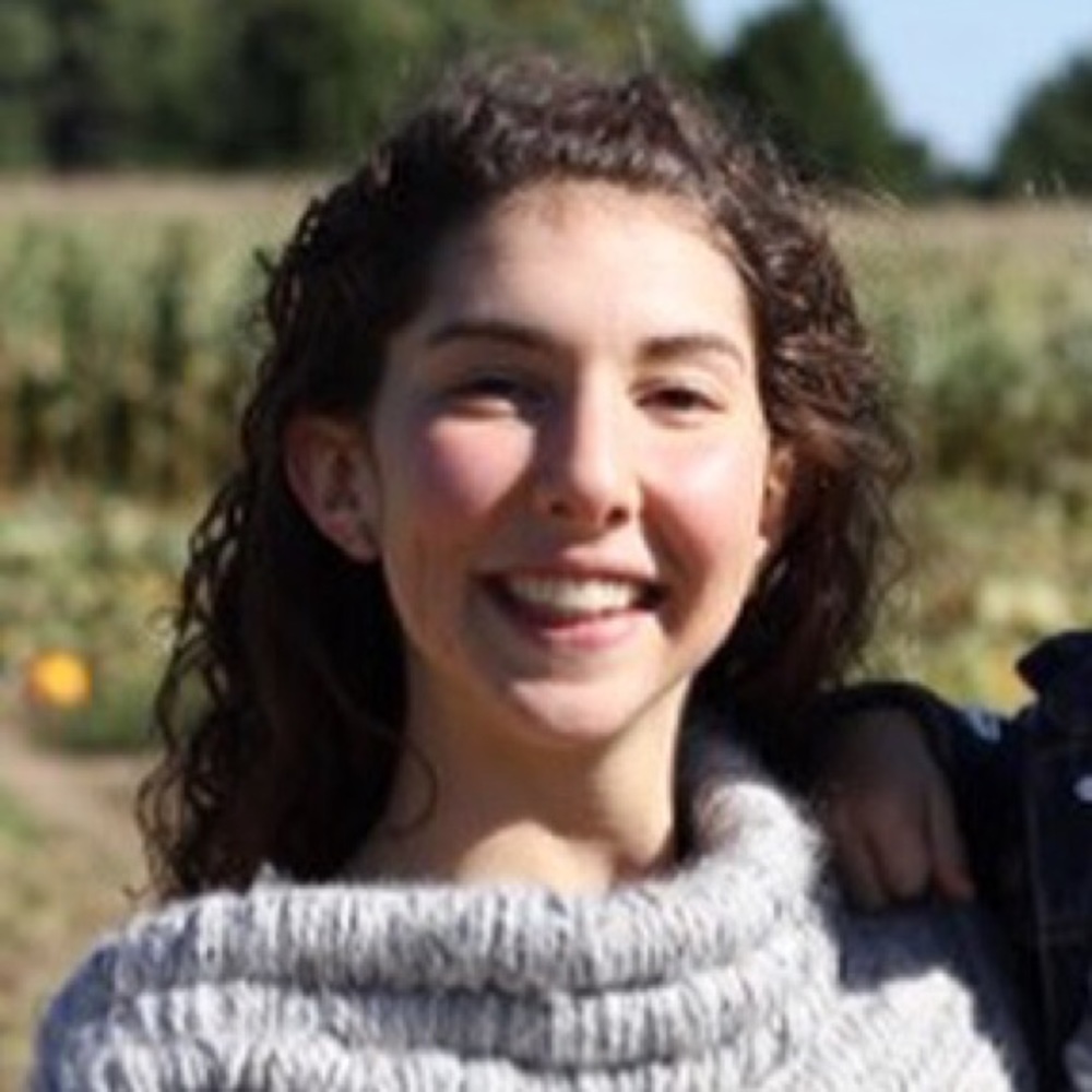 Meet your Posher, Alyssa