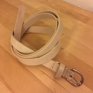 Nude patent leather thin fashion belt