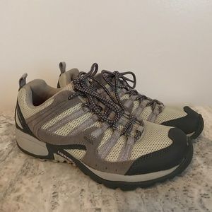 Merrell size 6.5 hiking shoes