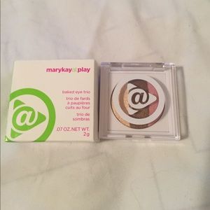 Mary Kay Baked Eye Trio