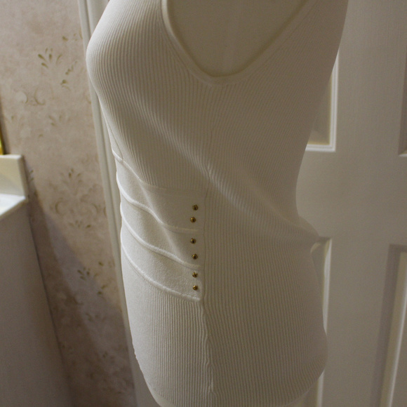 Crisscross Short Sleeve Sweater - Picture 4 of 4
