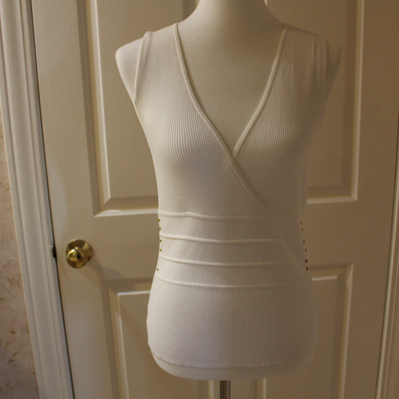 Crisscross Short Sleeve Sweater - Picture 2 of 4