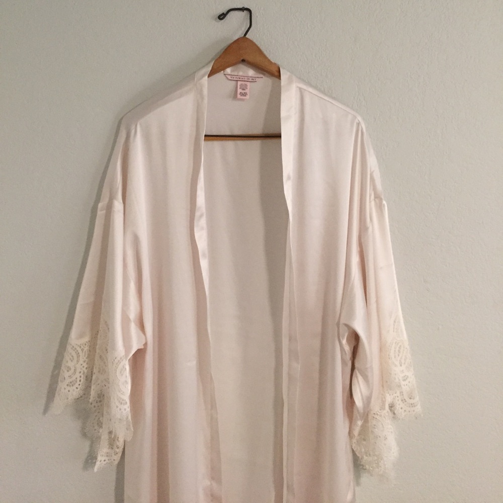 Victoria Secret Dream Angels Lace Trim Satin Robe