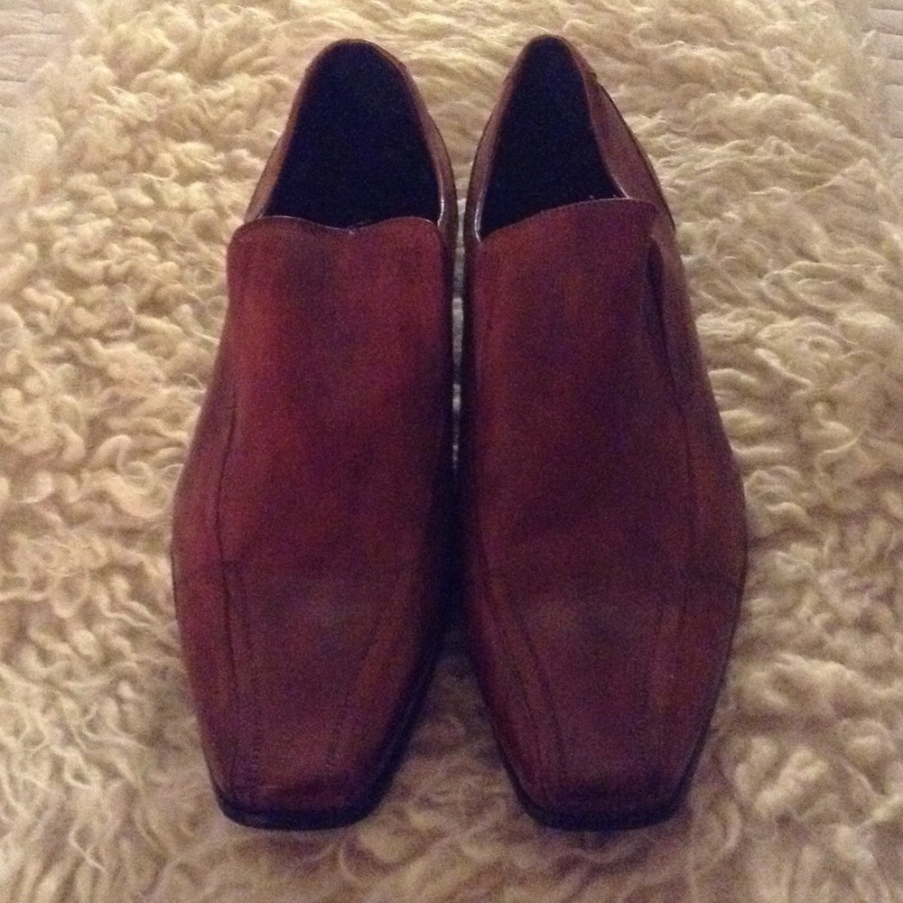 Aldo genuine leather loafer style shoes.