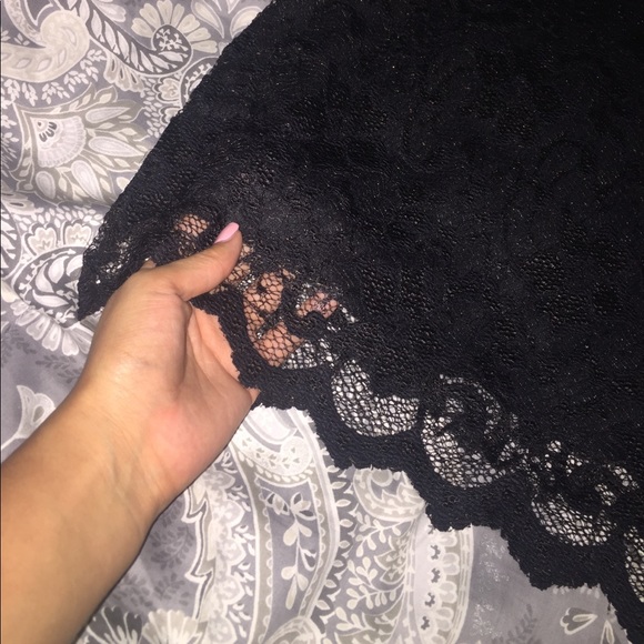 Black Lace Mini - Picture 2 of 2