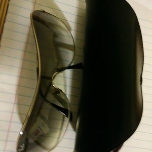 Ray Ban unisex sunglasses and case