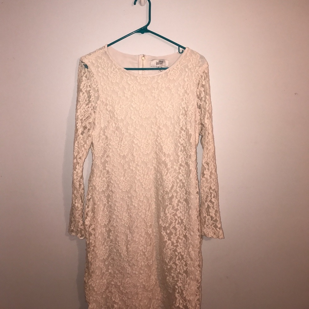 Lace Cream Dress Belle Badgley Mischka