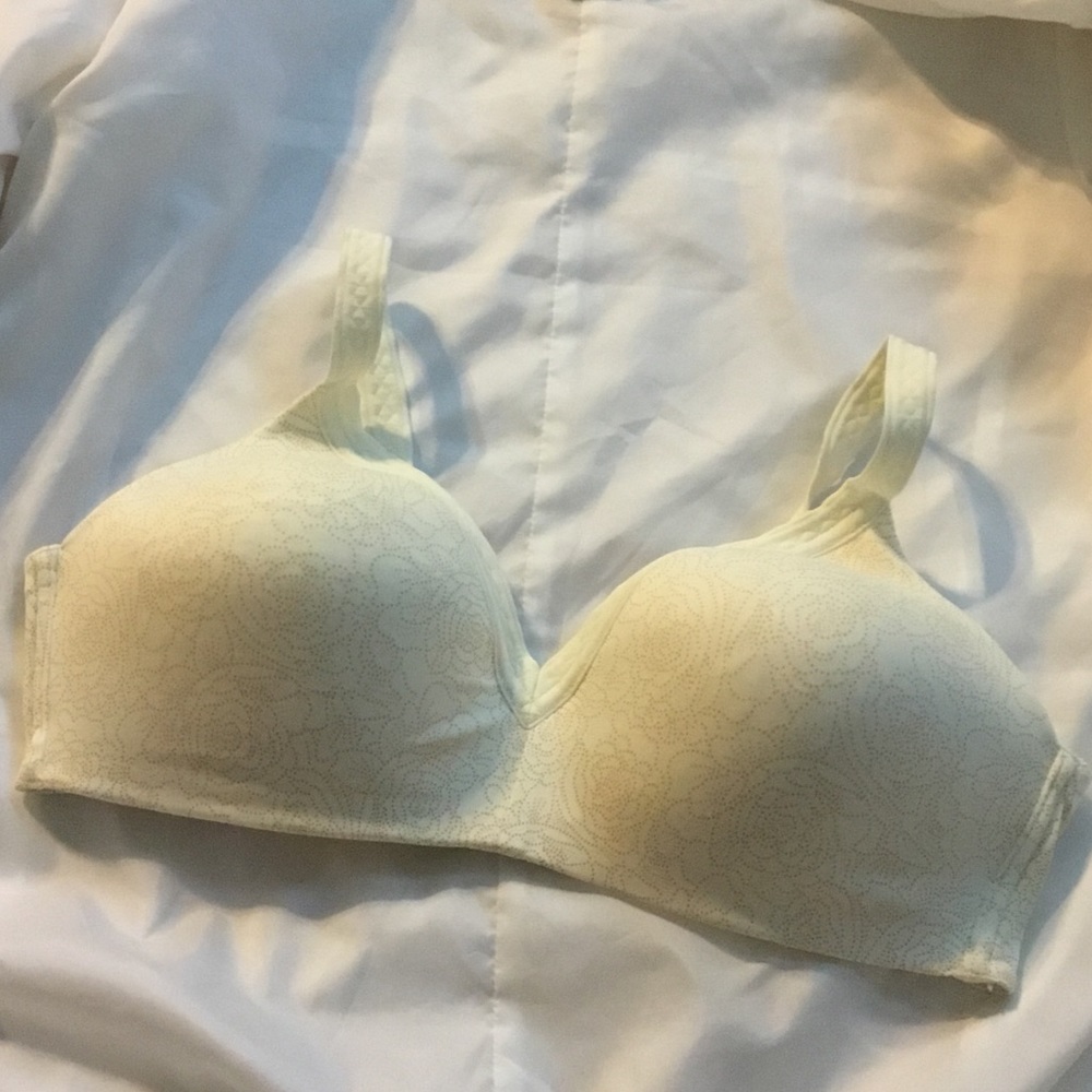 Warners cute cream bra