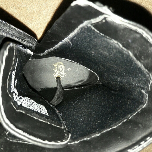 black boots - Picture 4 of 4