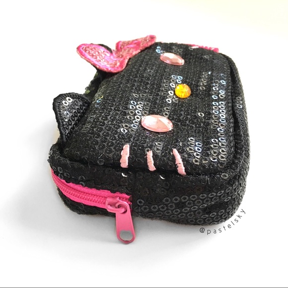 SANRIO HELLO KITTY zippered pouch - Picture 3 of 5