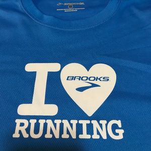 Moisture wicking Size M Brooks shirt