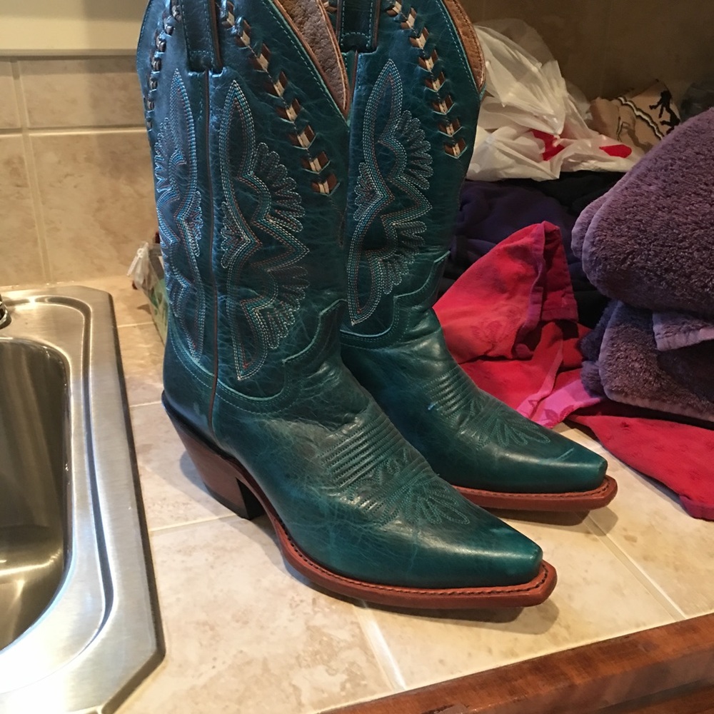 Justin boots used once