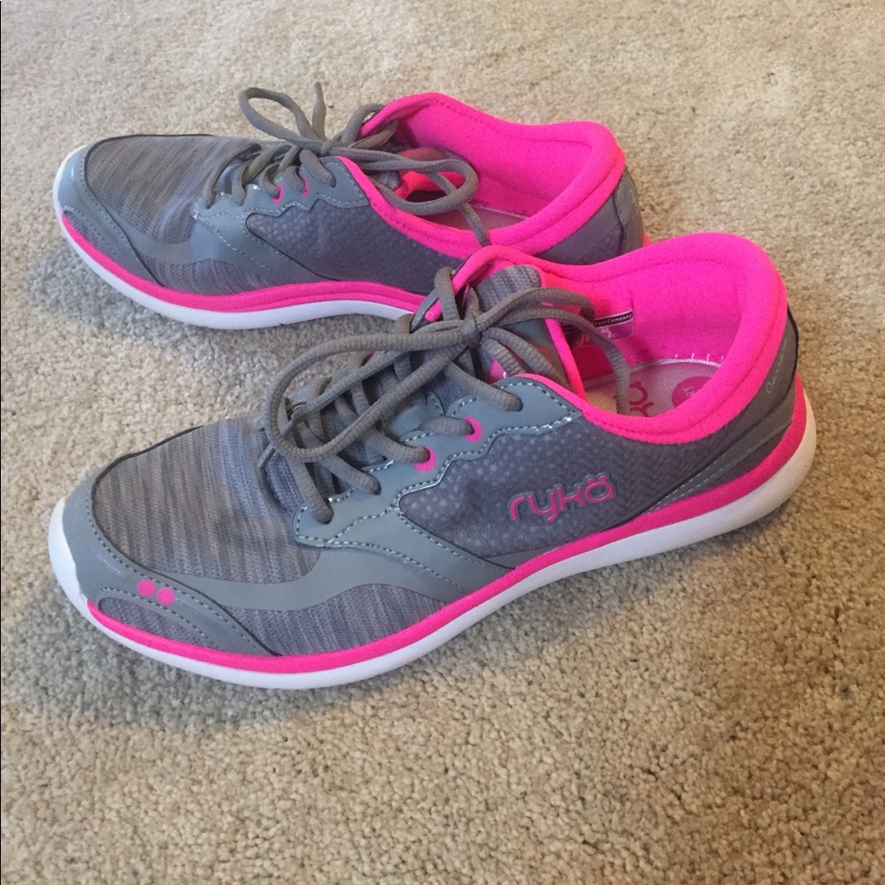 Ryka women's athletic shoe, sz 8.5