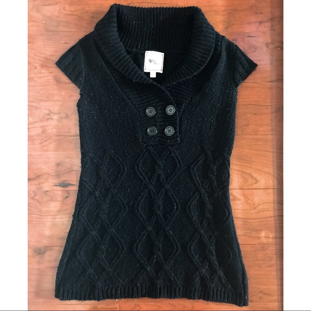 GAP black soft short sleeved extra long sweater