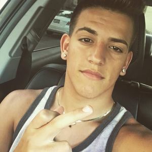 Meet your Posher, Yeremi