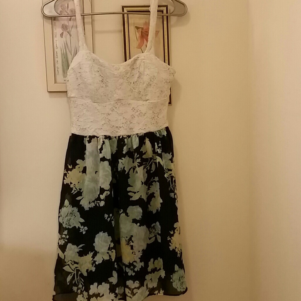 Short dress