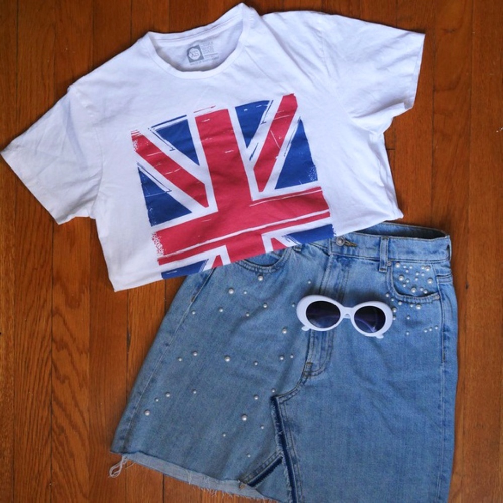 Women's Vintage White T-shirt w British Flag - XS