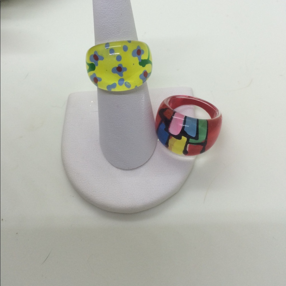 2 Retro Fashion Statement Rings - Picture 3 of 3