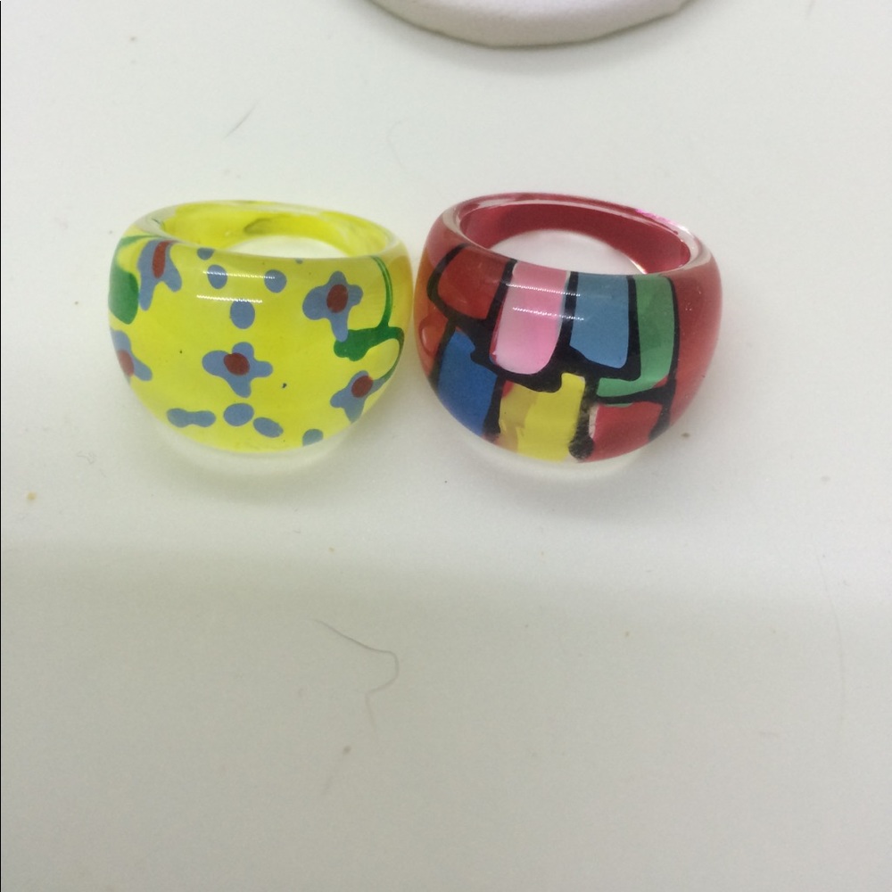 2 Retro Fashion Statement Rings - Picture 2 of 3