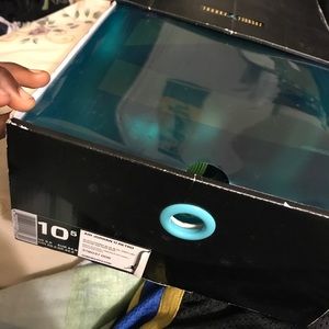 Air jordan gamma 11's size 10.5 mens