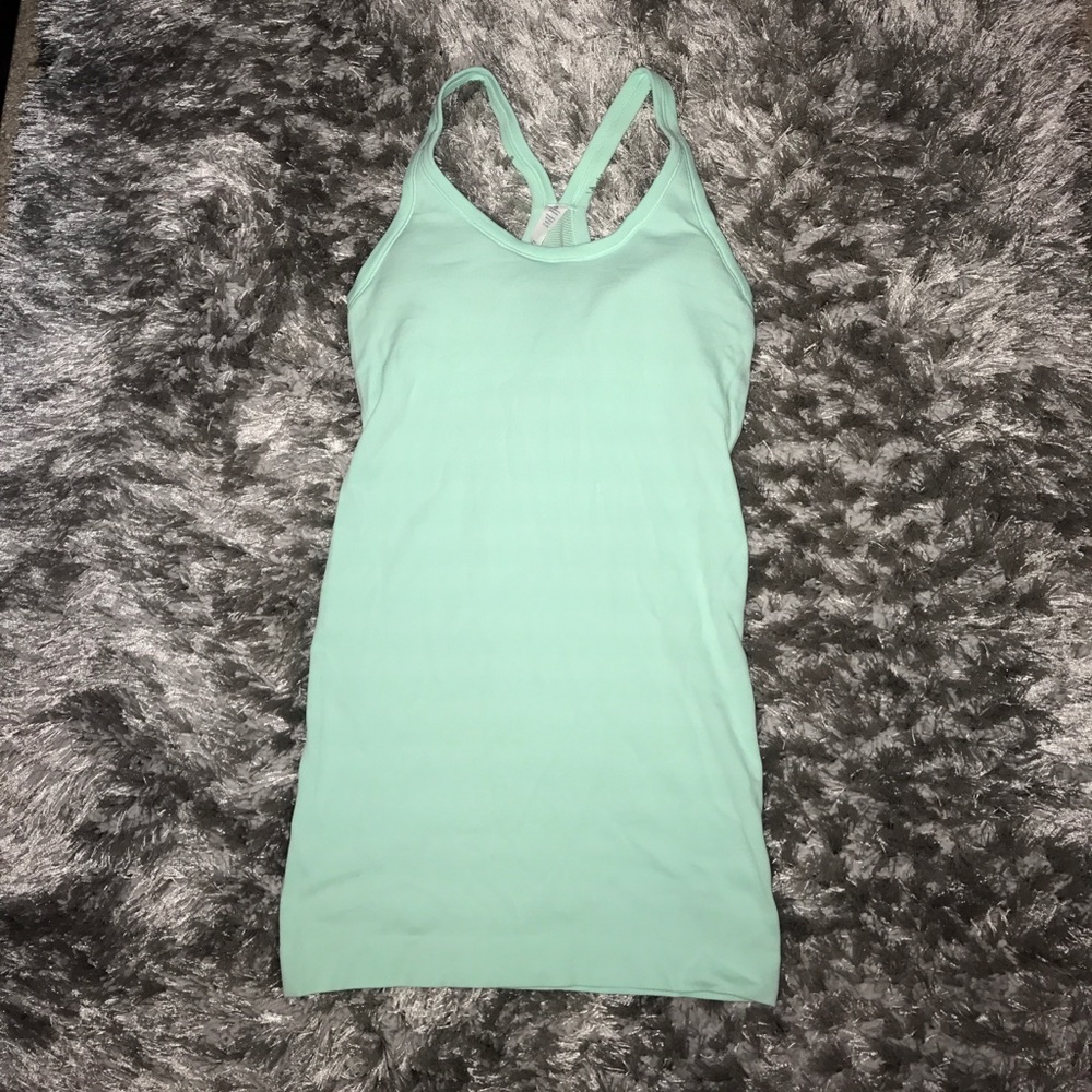 Lululemon size 4 top
