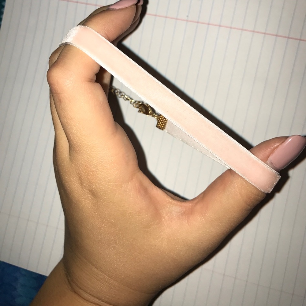 Chokers - Picture 3 of 3