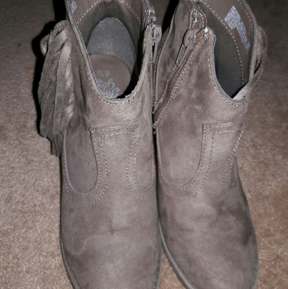 ankle boots
