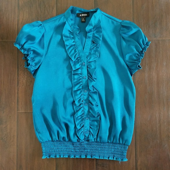 Pretty Ruffle Shirt - Picture 2 of 6