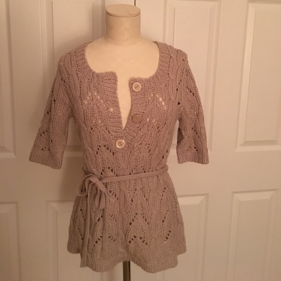 Super cute short sleeve sweater - Picture 1 of 4