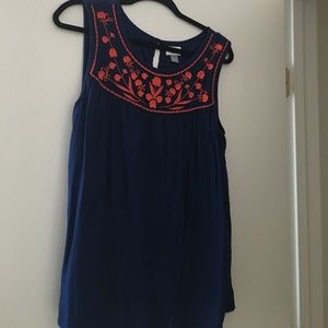 Old Navy embroidered navy blue tank L