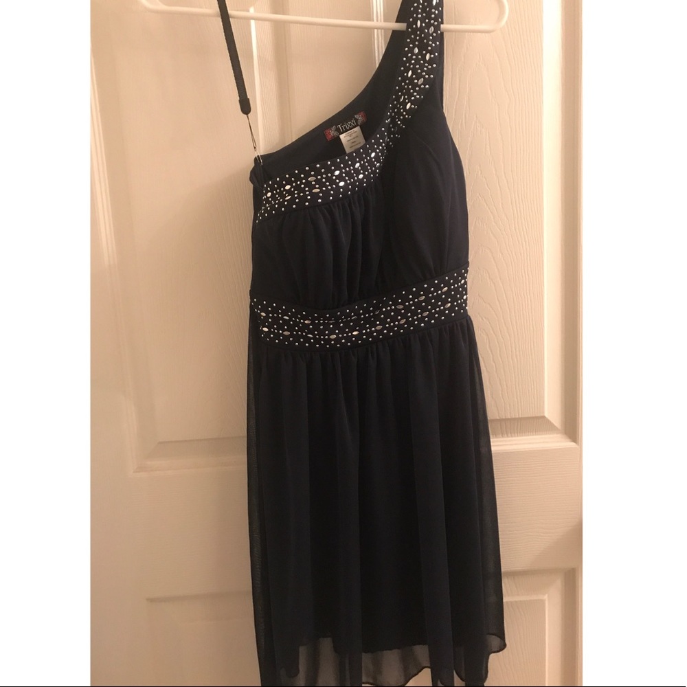 One shoulder homecoming dress