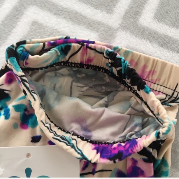 🌸 Soft Floral Leggings - Picture 4 of 6