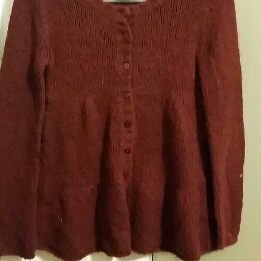 Maroon sweater