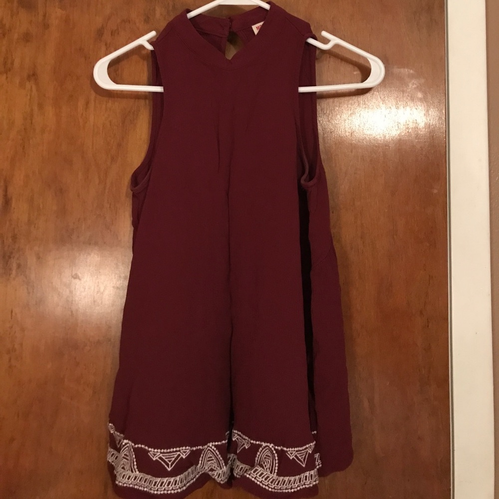 Keyhole Collar Tank