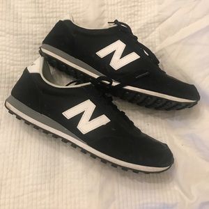 New Balance 410 black