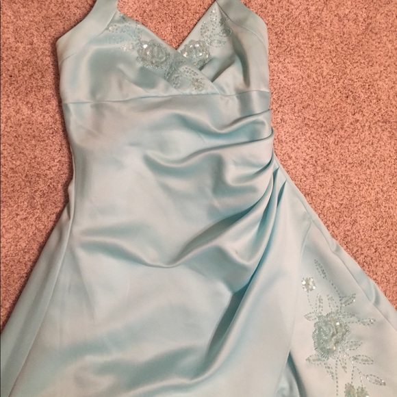Sky blue homecoming / prom dress with bead details - Picture 2 of 2
