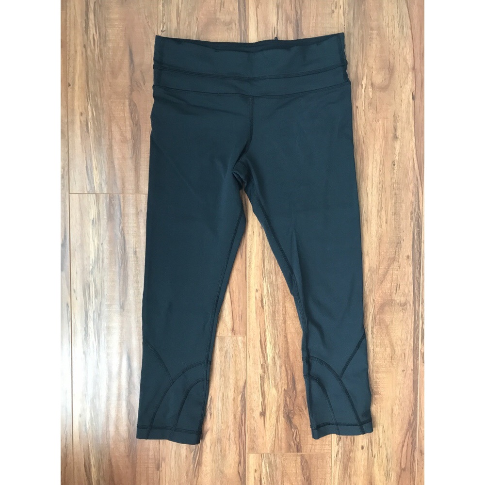 Lululemon cropped athletic pants