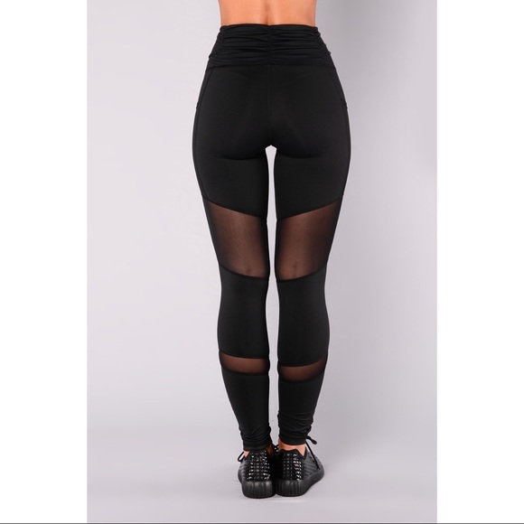 High Waist Ruched Leggings - Picture 5 of 5